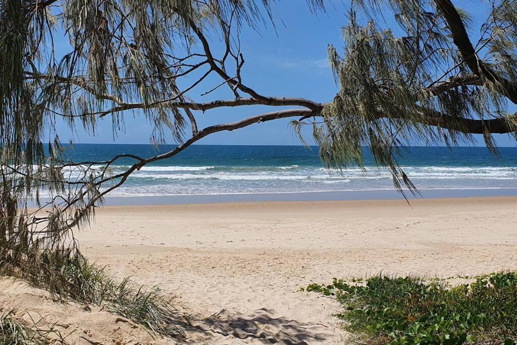 Your Place. Enjoy The Beach Retreat Rainbow Beach Luaran gambar